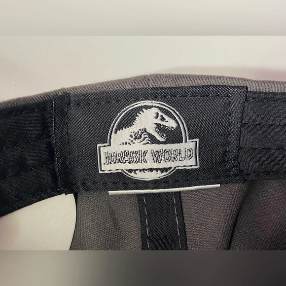 Jurassic World Hat -Black & Green w/ Dino Design Under Brim - Size OS - BNWT 🦕 - Picture 2 of 11